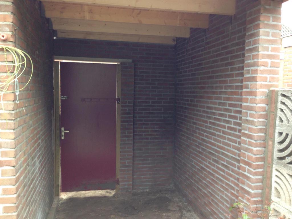 Bomen rooien: overkapping maken aan bestaande schuur Woonkamer set grijs